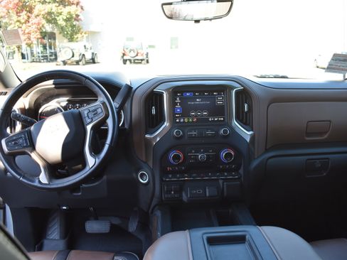 Used 2022 Chevrolet Silverado 2500 High Country w/ Z71 Off-Road Package image 34