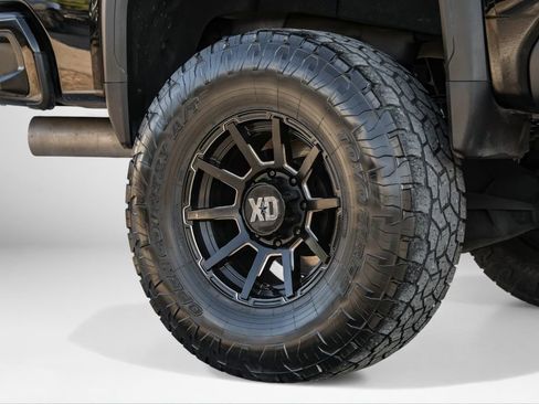 Used 2022 GMC Sierra 3500 Denali w/ Denali Black Diamond Edition image 62