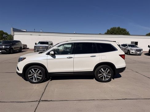 Used 2018 Honda Pilot Elite image 13
