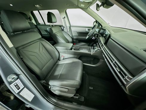 Used 2025 Hyundai Santa Fe SEL FWD image 32
