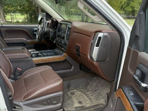 Used 2015 Chevrolet Silverado 1500 High Country AWD/4WD image 11