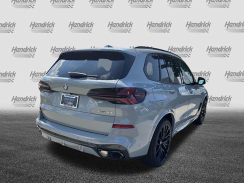 New 2026 BMW X5 xDrive40i w/ M Sport Package AWD/4WD image 11