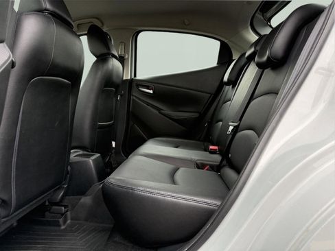 Used 2020 Toyota Yaris XLE FWD image 16