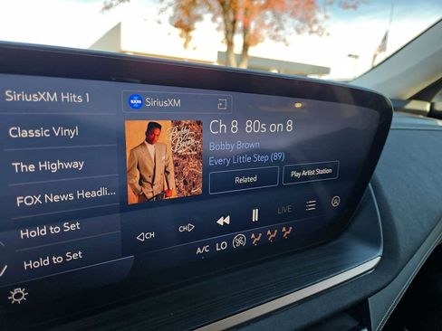 Certified 2024 Buick Envision Sport Touring image 29