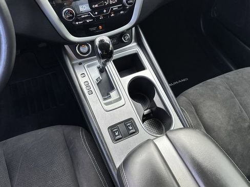 Used 2019 Nissan Murano SV w/ Premium Package image 16