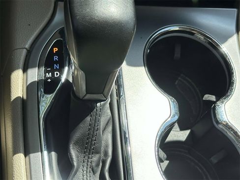 Used 2021 Jeep Grand Cherokee Limited image 9
