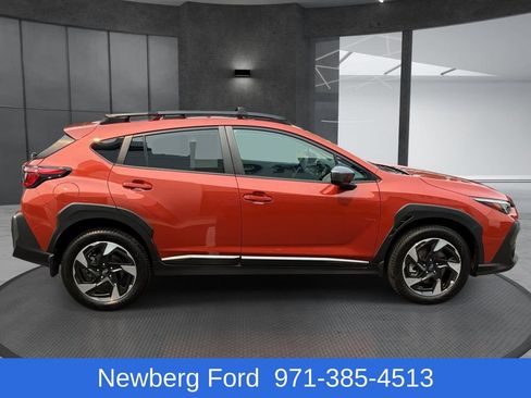 Used 2024 Subaru Crosstrek 2.5i Limited w/ Crosstrek Mirror Package AWD/4WD image 4