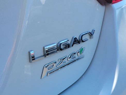 Used 2017 Subaru Legacy 2.5i Premium image 12