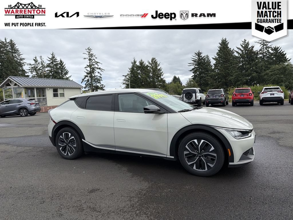 Used 2024 Kia EV6 Light AWD/4WD image 9