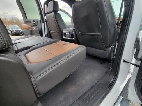 Used 2020 Chevrolet Silverado 3500 High Country image 44