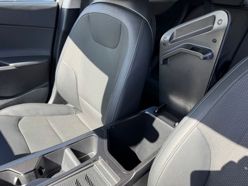 Used 2024 Kia EV6 Light AWD/4WD image 33