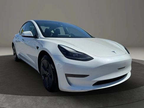 Used 2023 Tesla Model 3 Standard Range RWD image 4