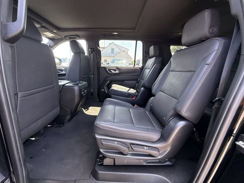 Used 2022 Chevrolet Suburban High Country AWD/4WD image 26