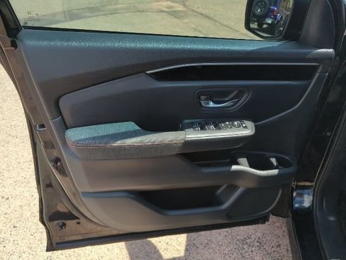 Used 2023 Honda Pilot Sport image 17