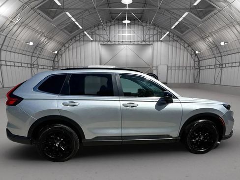 Used 2025 Honda CR-V Sport image 8