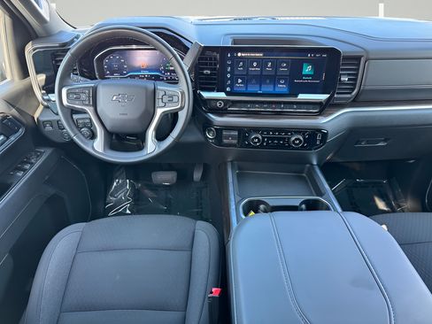 Used 2025 Chevrolet Silverado 2500 LT w/ Trail Boss Package AWD/4WD image 5