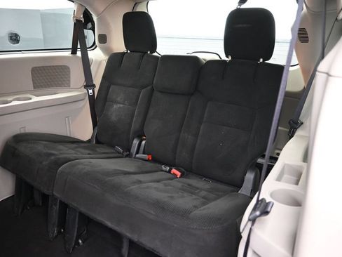 Used 2016 Dodge Grand Caravan SXT FWD image 25