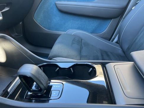 Used 2023 Volvo XC40 Recharge Plus w/ Protection Package Premier image 38