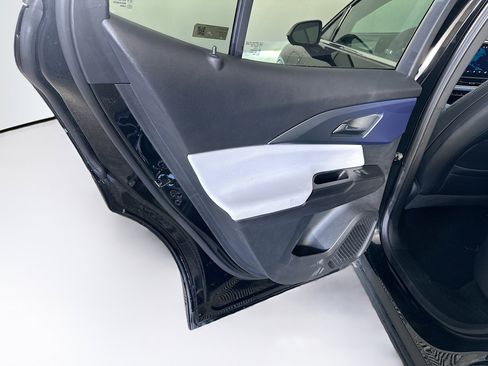 Used 2025 Chevrolet Equinox EV LT image 26