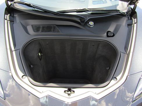 Used 2024 Chevrolet Corvette Stingray Premium Cpe w/ Z51 Performance Package RWD image 22