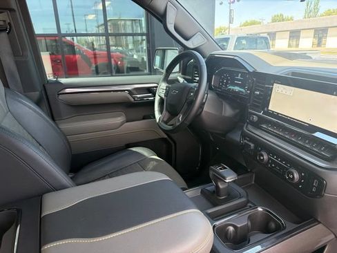 Used 2023 Chevrolet Silverado 1500 ZR2 AWD/4WD image 11