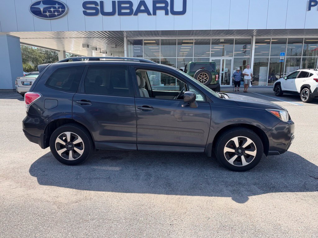 Used 2018 Subaru Forester 2.5i Premium AWD/4WD image 2