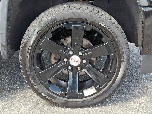 Used 2016 GMC Sierra 1500 SLT w/ All-Terrain Package AWD/4WD image 8