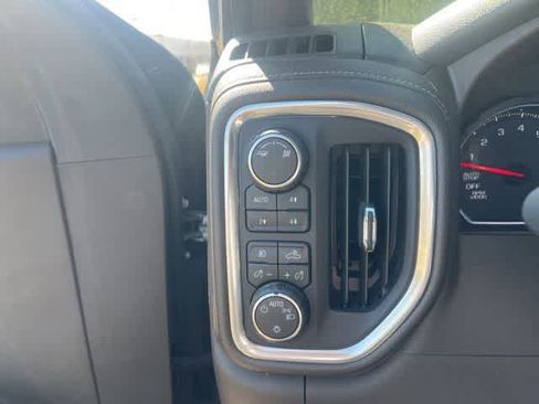 Used 2019 Chevrolet Silverado 1500 RST image 3