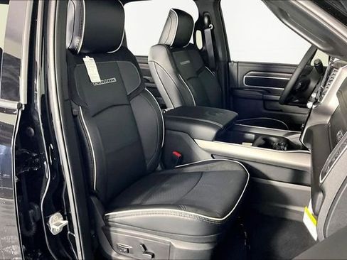 New 2026 RAM 2500 Laramie AWD/4WD image 12