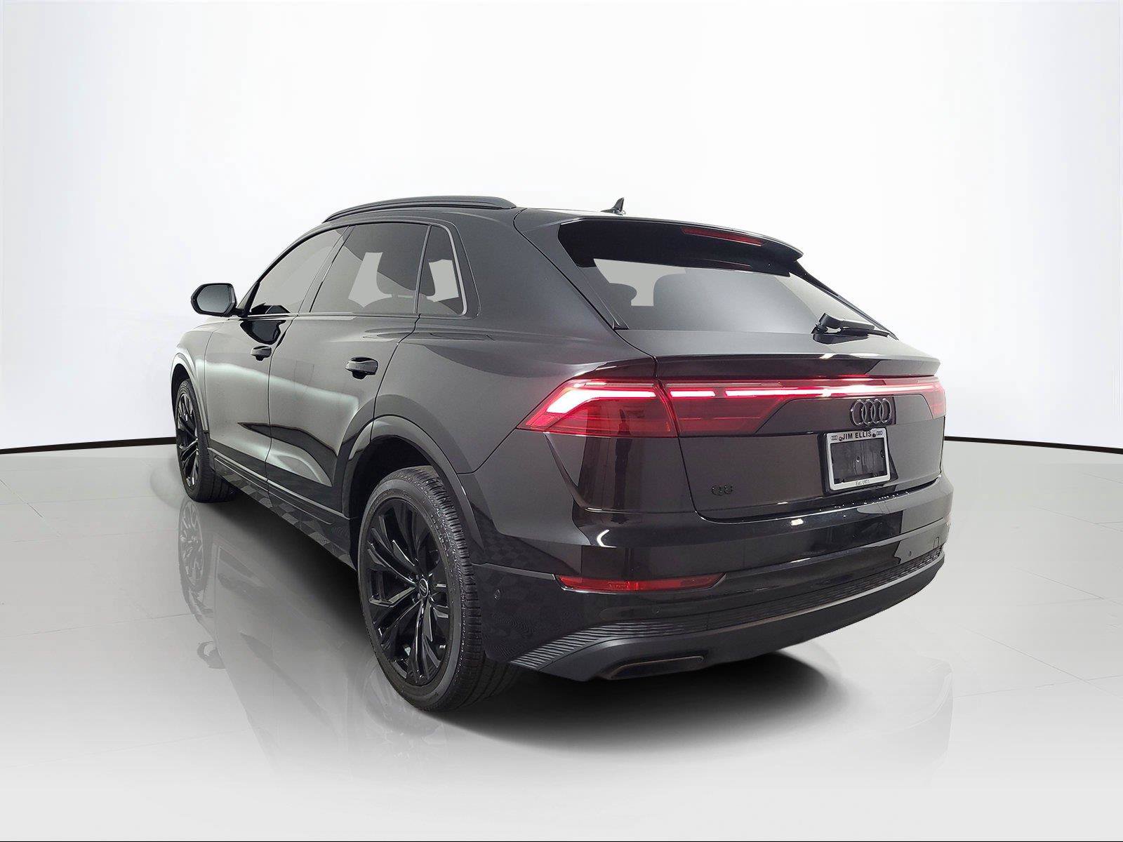 Used 2024 Audi Q8 Premium w/ Black Optic Package AWD/4WD image 4