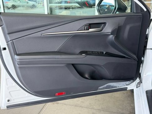 Used 2026 Toyota Camry Hybrid FWD image 14