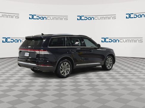 Used 2023 Lincoln Aviator AWD image 8