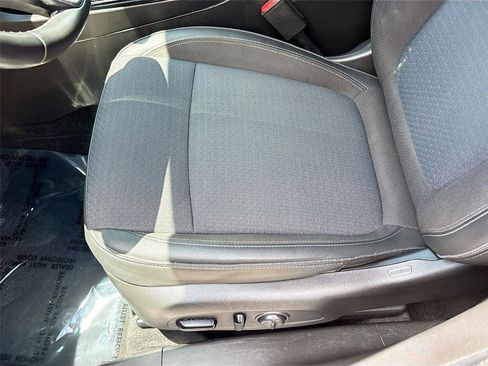 Used 2020 Buick Encore GX Preferred w/ Cold Weather Comfort Package AWD/4WD image 19
