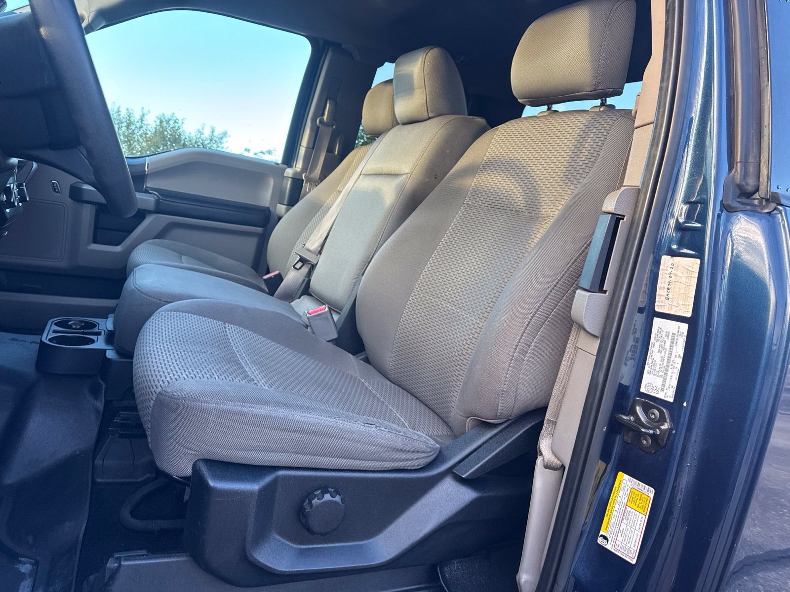 Used 2015 Ford F150 XLT AWD/4WD image 13