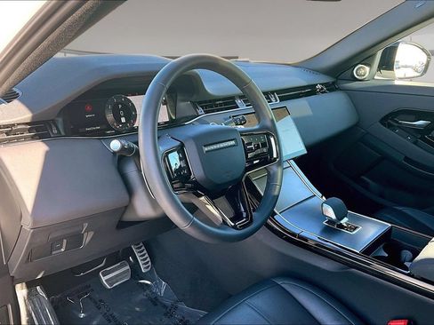 Certified 2025 Land Rover Range Rover Evoque Dynamic SE AWD/4WD image 15
