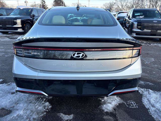New 2026 Hyundai Sonata SEL FWD image 3