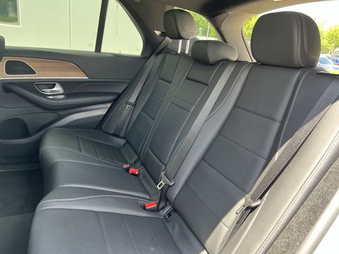 Certified 2025 Mercedes-Benz GLE 350 4MATIC image 32