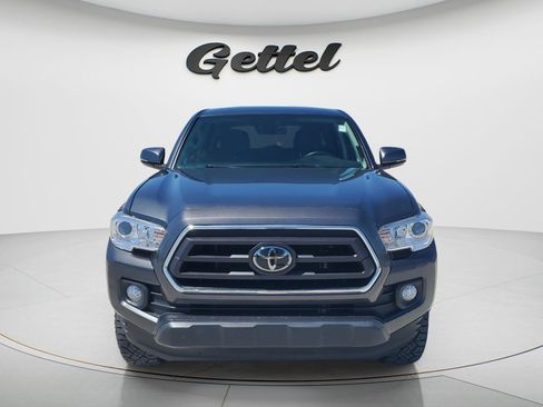 Used 2022 Toyota Tacoma SR5 w/ Technology Package image 8