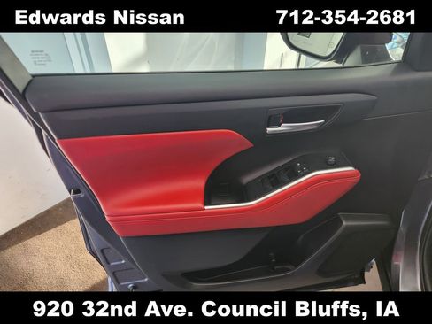 Used 2022 Toyota Highlander XSE image 24