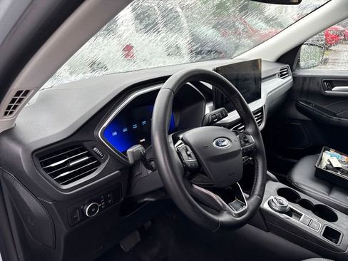 Used 2025 Ford Escape Platinum AWD/4WD image 8