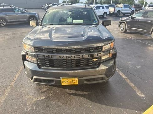 Used 2021 Chevrolet Silverado 1500 Custom AWD/4WD image 3