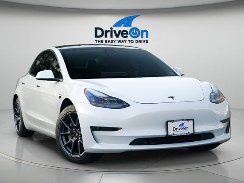 Used 2021 Tesla Model 3 Standard Range Plus RWD image 12