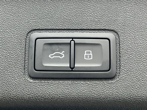 New 2026 Audi Q3 quattro 2.0T image 13