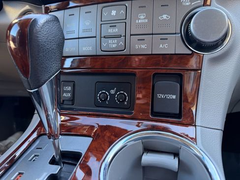 Used 2013 Toyota Highlander Limited image 20