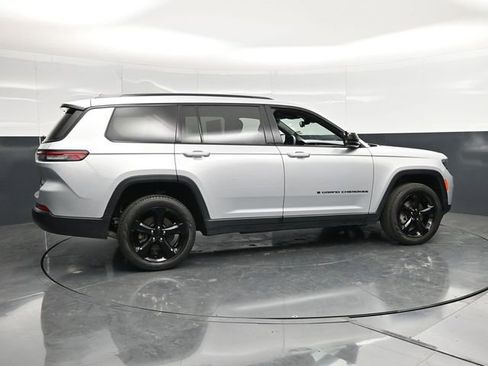 Used 2024 Jeep Grand Cherokee L Limited w/ Black Appearance Package AWD/4WD image 14