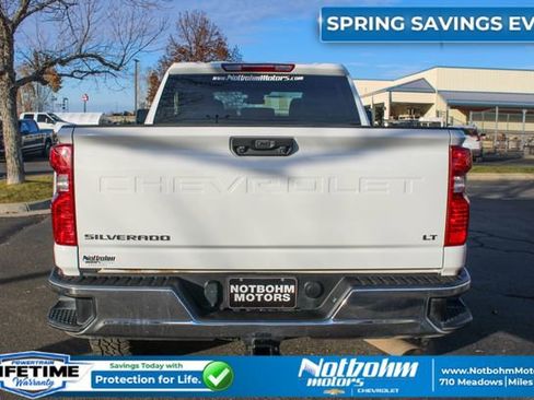 Used 2024 Chevrolet Silverado 2500 LT w/ Convenience Package image 9