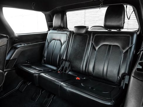 Used 2019 Ford Expedition Limited image 38