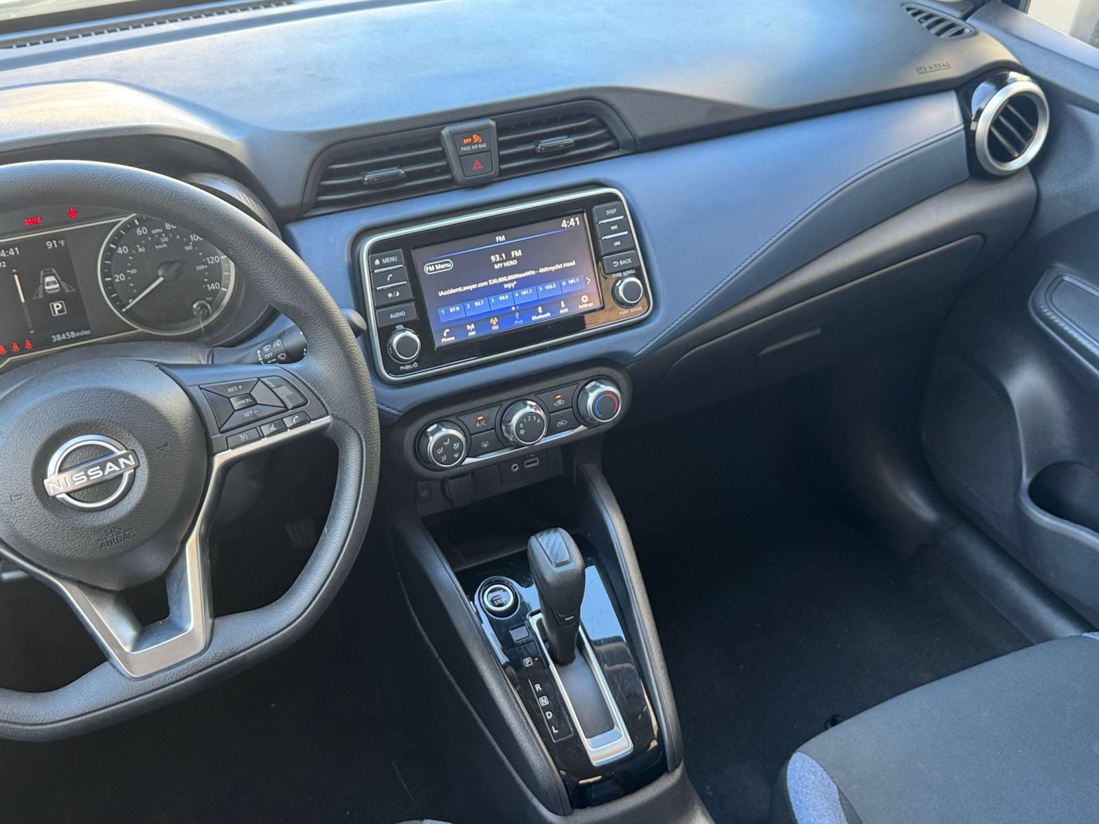 Used 2025 Nissan Versa SV FWD image 19