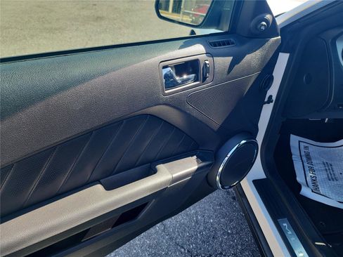 Used 2010 Ford Mustang Premium image 14