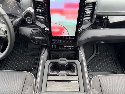 New 2026 RAM 3500 Limited AWD/4WD image 19